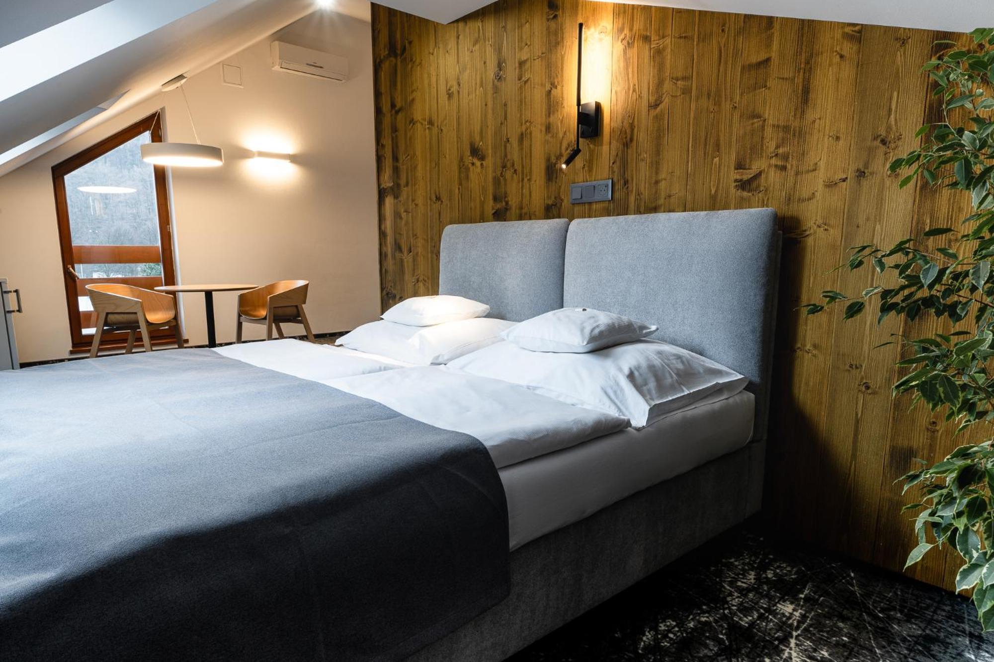 Hotel Horal Roznov pod Radhostem Ngoại thất bức ảnh